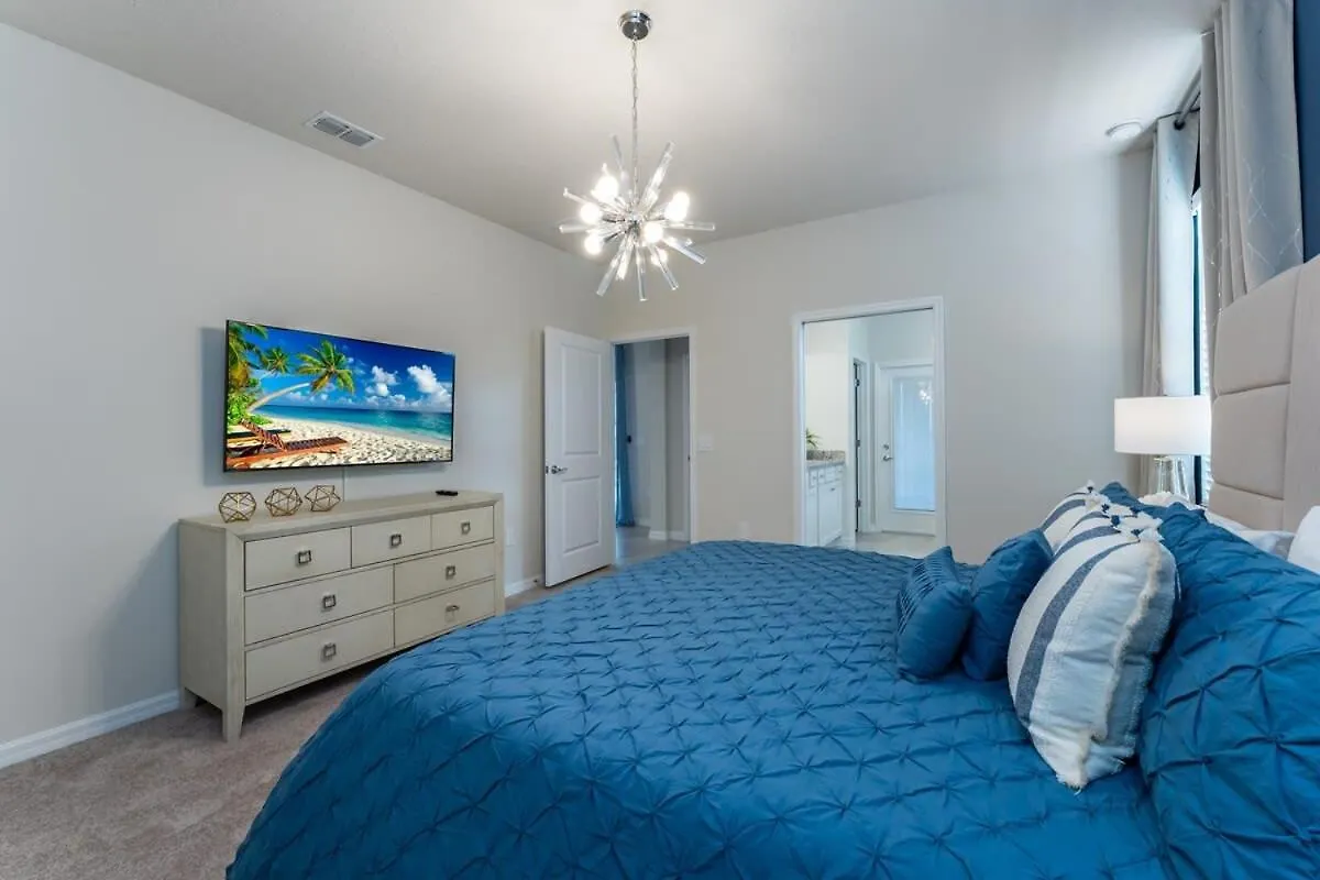 Beautiful New 8Br W Theme Rooms Pool Game Room Davenport United States